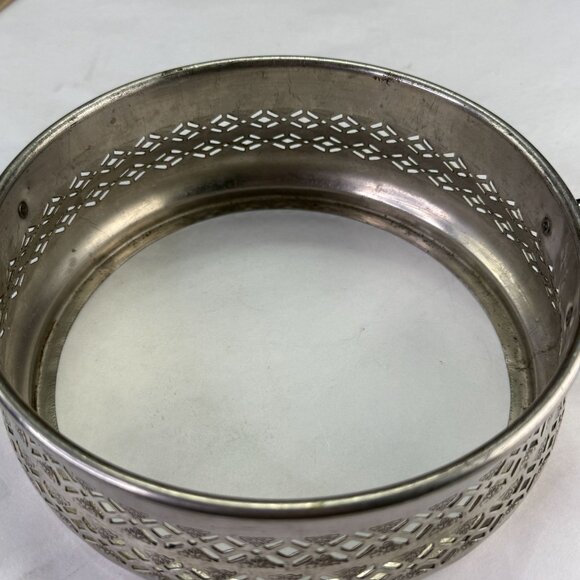 Vintage Silverplate Filigree Serving Dish Ring With Handles - Picture 11 of 15